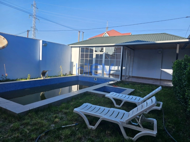 Aylıq Kirayə 5 otaqlı Bağ evi  250m², Bakı