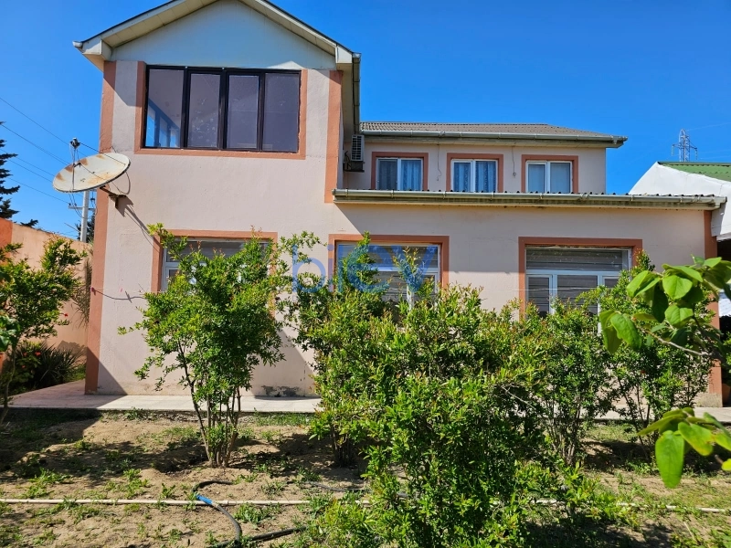 Aylıq Kirayə 5 otaqlı Bağ evi  250m², Bakı
