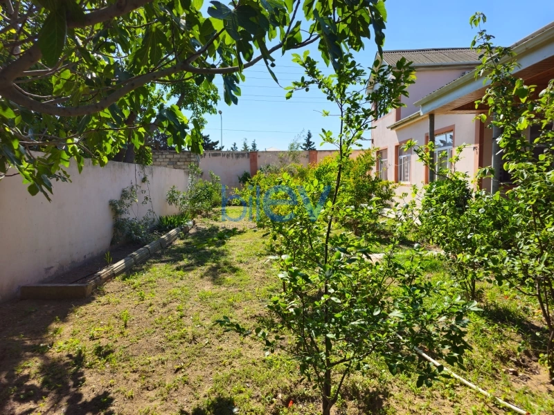 Aylıq Kirayə 5 otaqlı Bağ evi  250m², Bakı