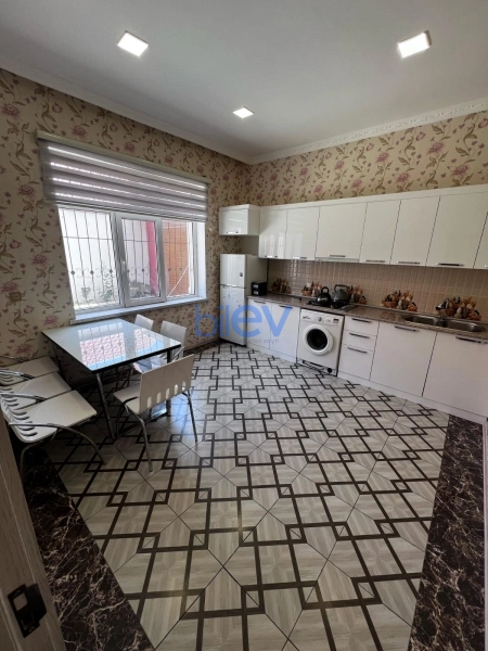 Aylıq Kirayə 4 otaqlı Bağ evi  160m², Bakı