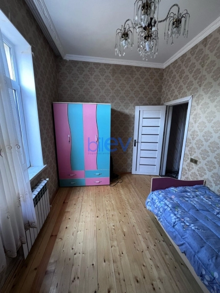 Aylıq Kirayə 4 otaqlı Bağ evi  160m², Bakı