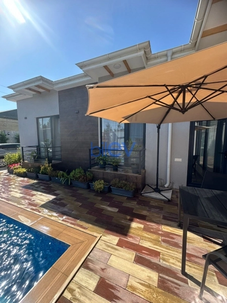 Aylıq Kirayə 3 otaqlı Bağ evi  120m², Bakı