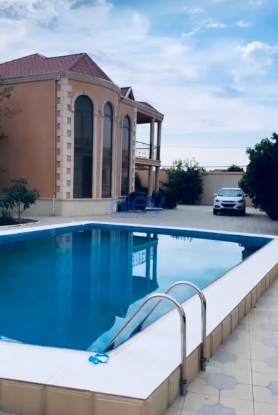Günlük Kirayə 5 otaqlı Bağ evi  300m², Bakı