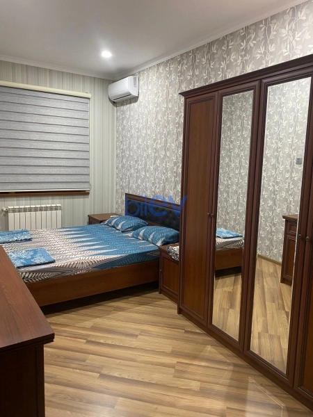 Günlük Kirayə 5 otaqlı Bağ evi  300m², Bakı