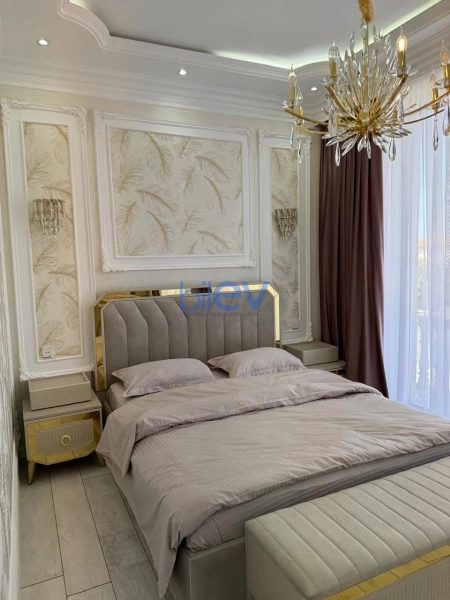 Aylıq Kirayə 4 otaqlı Bağ evi  200m², Bakı