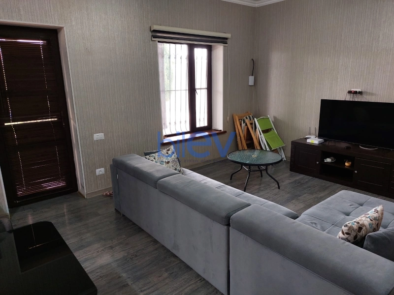 Aylıq Kirayə 6 otaqlı Bağ evi  220m², Bakı