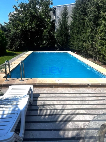 Aylıq Kirayə 4 otaqlı Bağ evi  250m², Bakı