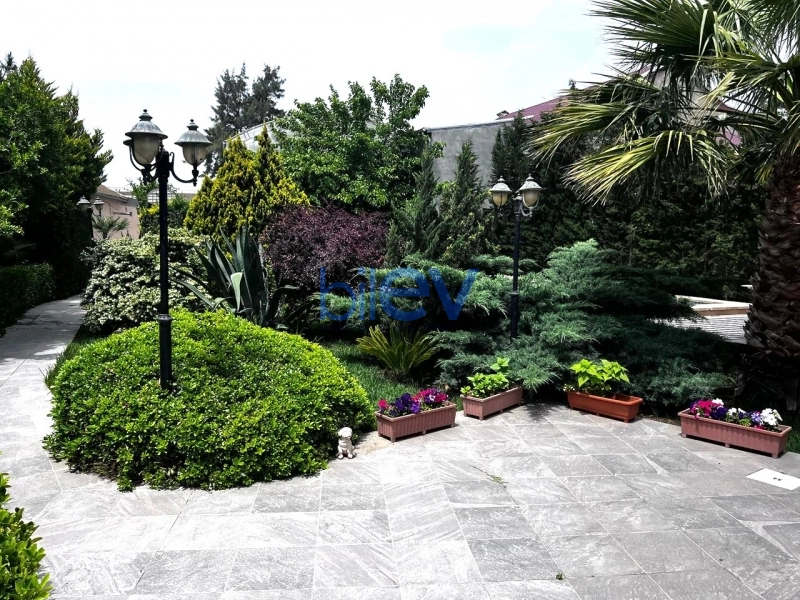 Aylıq Kirayə 4 otaqlı Bağ evi  250m², Bakı