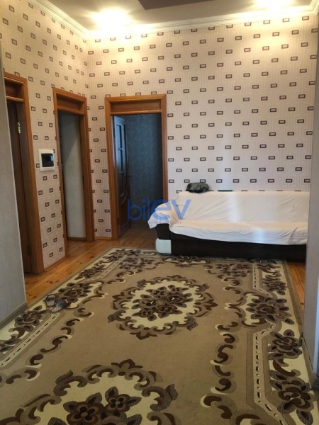 Aylıq Kirayə 6 otaqlı Bağ evi  200m², Bakı
