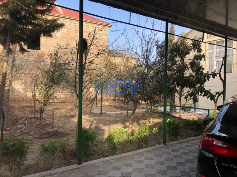 Aylıq Kirayə 6 otaqlı Bağ evi  200m², Bakı