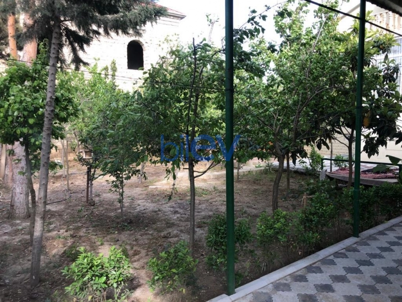 Aylıq Kirayə 6 otaqlı Bağ evi  200m², Bakı