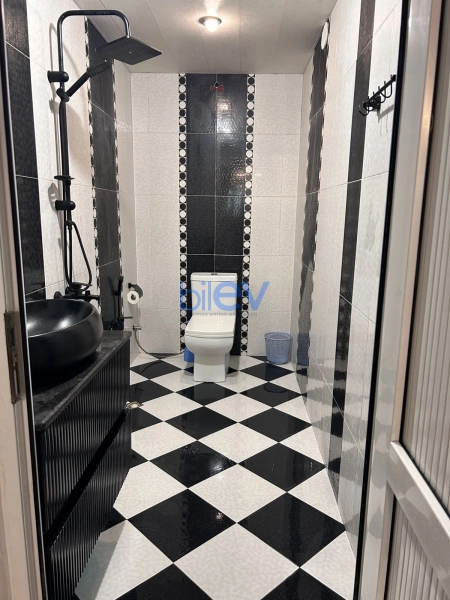Aylıq Kirayə 6 otaqlı Bağ evi  350m², Bakı