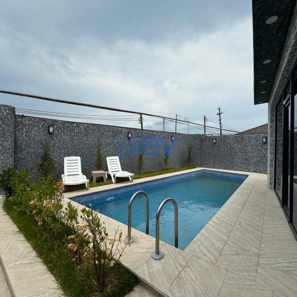 Aylıq Kirayə 4 otaqlı Bağ evi  130m², Bakı