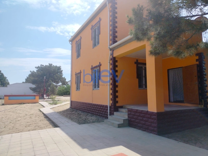 Aylıq Kirayə 5 otaqlı Bağ evi  200m², Bakı