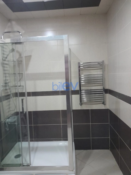 Aylıq Kirayə 5 otaqlı Bağ evi  300m², Bakı
