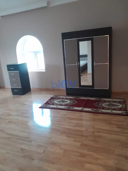 Aylıq Kirayə 5 otaqlı Bağ evi  300m², Bakı