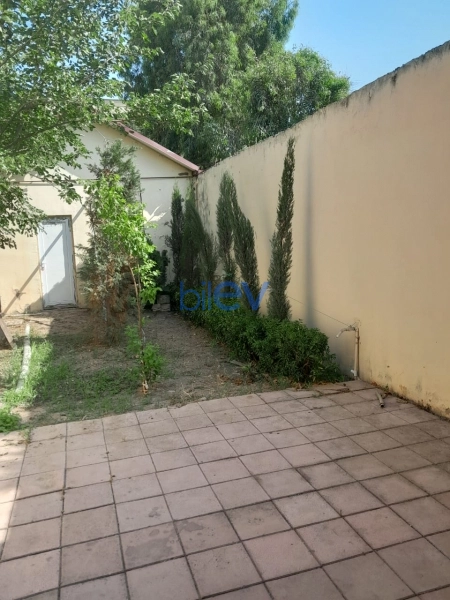 Aylıq Kirayə 5 otaqlı Bağ evi  300m², Bakı