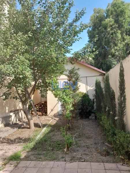 Aylıq Kirayə 5 otaqlı Bağ evi  300m², Bakı