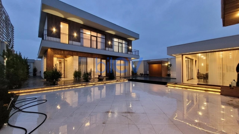 Günlük Kirayə 4 otaqlı Bağ evi  315m², Bakı