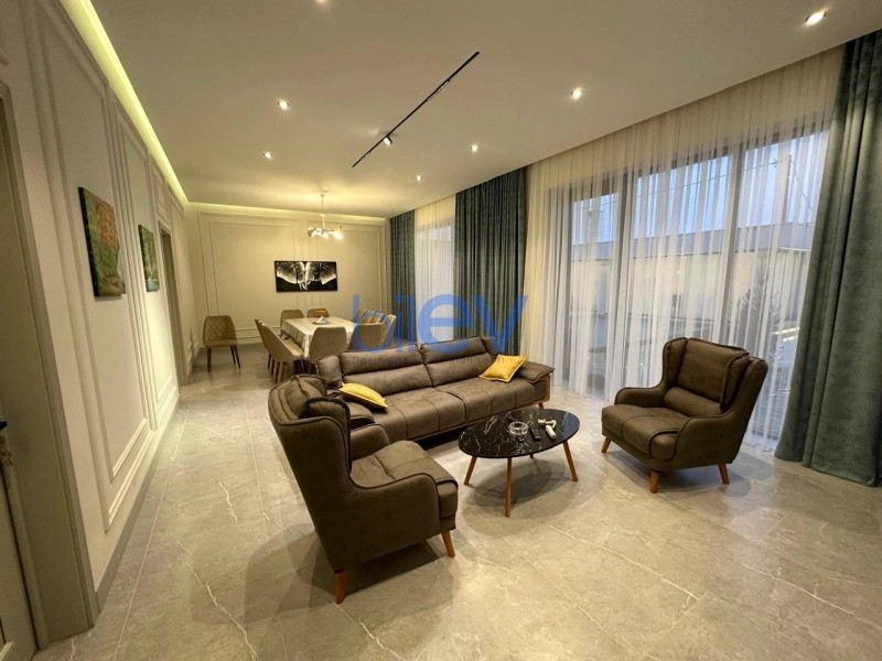 Günlük Kirayə 4 otaqlı Bağ evi  315m², Bakı