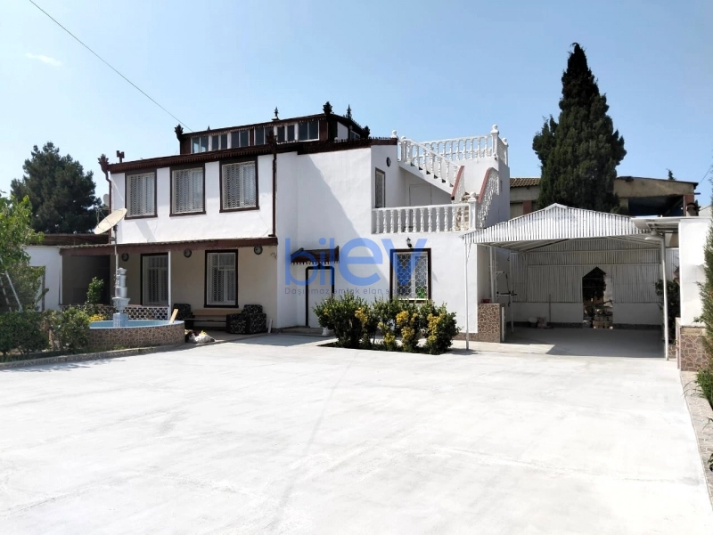 Aylıq Kirayə 4 otaqlı Bağ evi  250m², Bakı