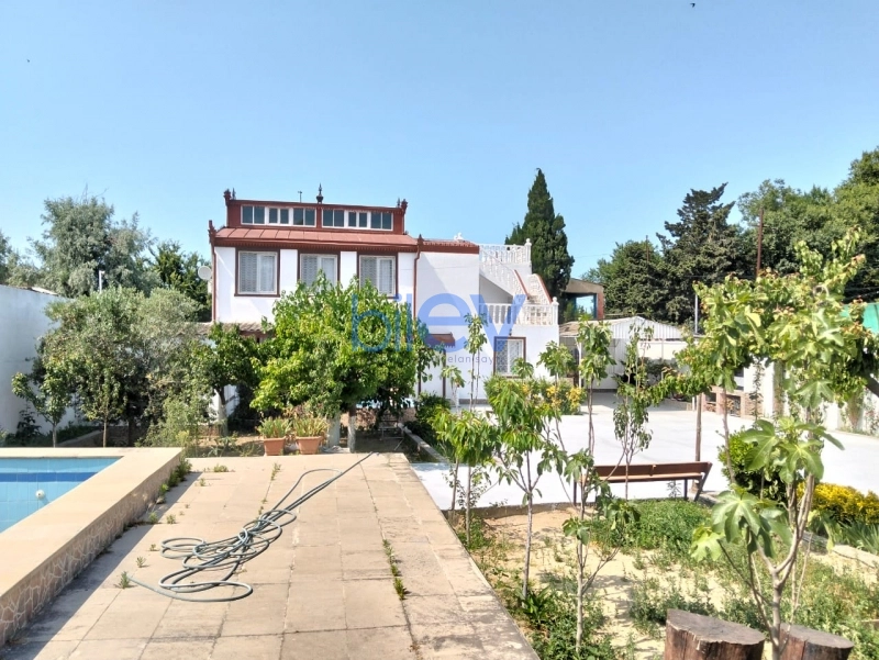 Aylıq Kirayə 4 otaqlı Bağ evi  250m², Bakı