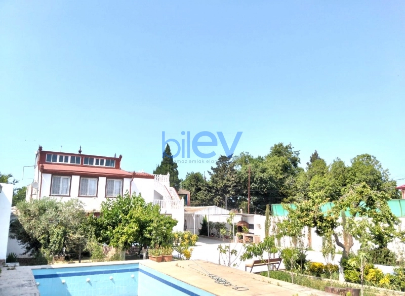 Aylıq Kirayə 4 otaqlı Bağ evi  250m², Bakı