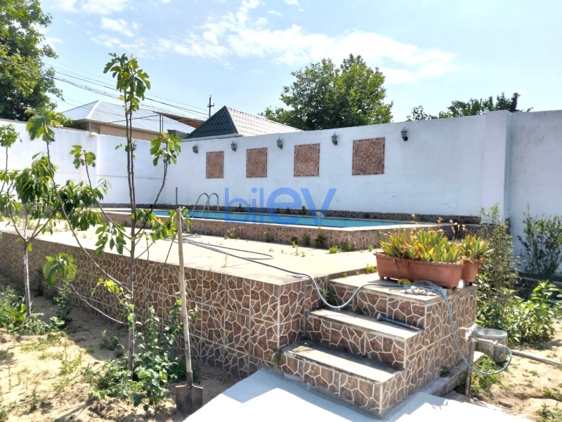 Aylıq Kirayə 4 otaqlı Bağ evi  250m², Bakı