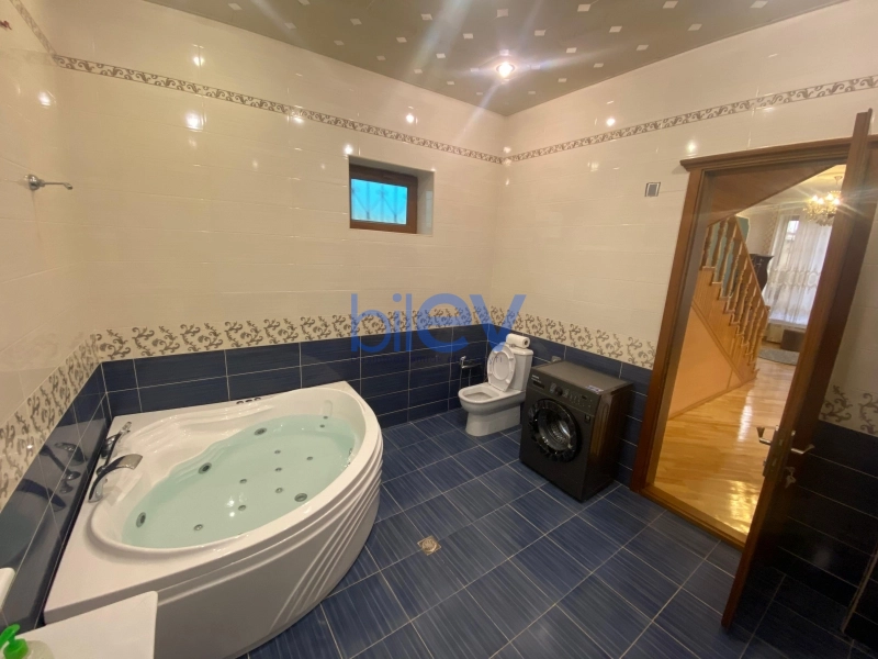 Aylıq Kirayə 7 otaqlı Bağ evi  300m², Bakı