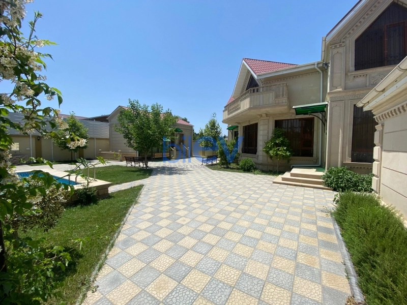 Aylıq Kirayə 7 otaqlı Bağ evi  300m², Bakı