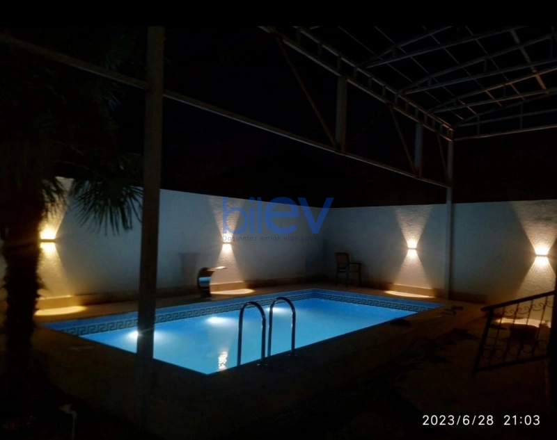 Aylıq Kirayə 4 otaqlı Bağ evi  200m², Bakı