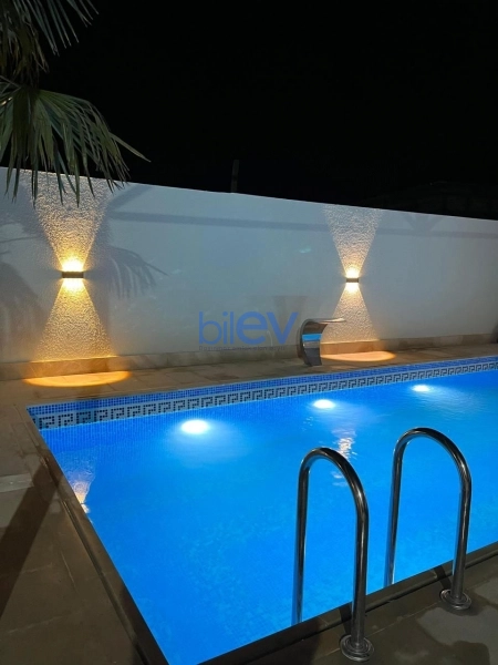 Aylıq Kirayə 4 otaqlı Bağ evi  200m², Bakı