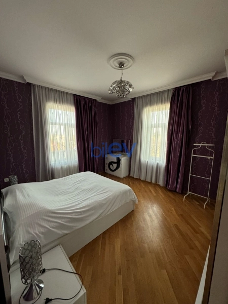 Aylıq Kirayə 4 otaqlı Bağ evi  200m², Bakı