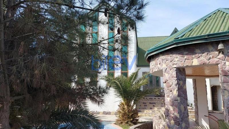 Aylıq Kirayə 5 otaqlı Bağ evi  240m², Bakı
