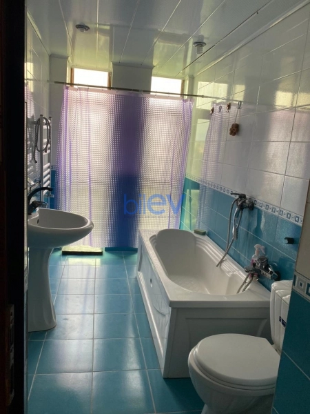 Aylıq Kirayə 5 otaqlı Bağ evi  240m², Bakı