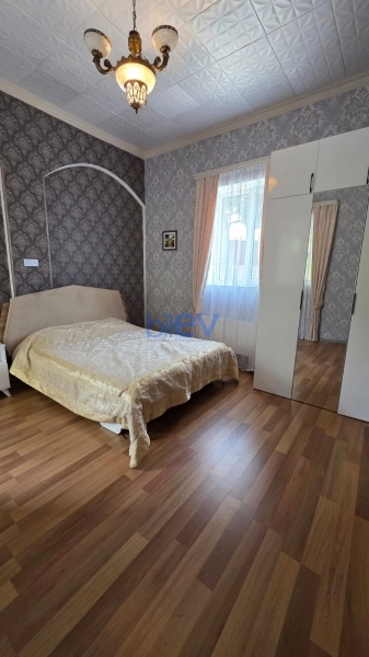 Günlük Kirayə 4 otaqlı Bağ evi  200m², Bakı