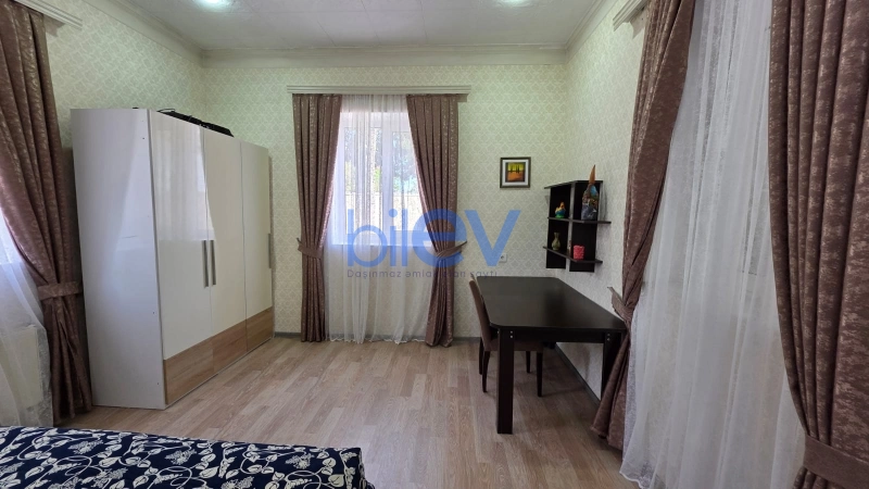 Günlük Kirayə 4 otaqlı Bağ evi  200m², Bakı