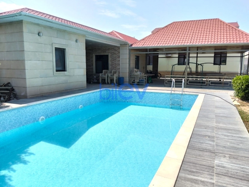 Aylıq Kirayə 6 otaqlı Bağ evi  300m², Bakı