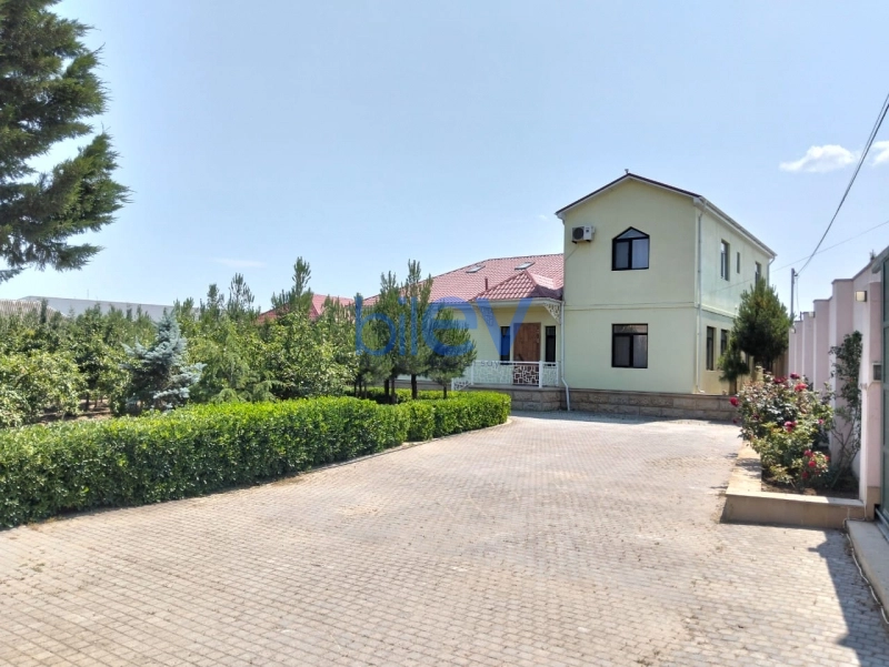 Aylıq Kirayə 6 otaqlı Bağ evi  300m², Bakı