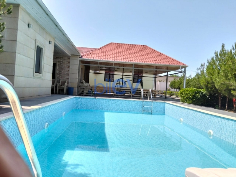Aylıq Kirayə 6 otaqlı Bağ evi  300m², Bakı