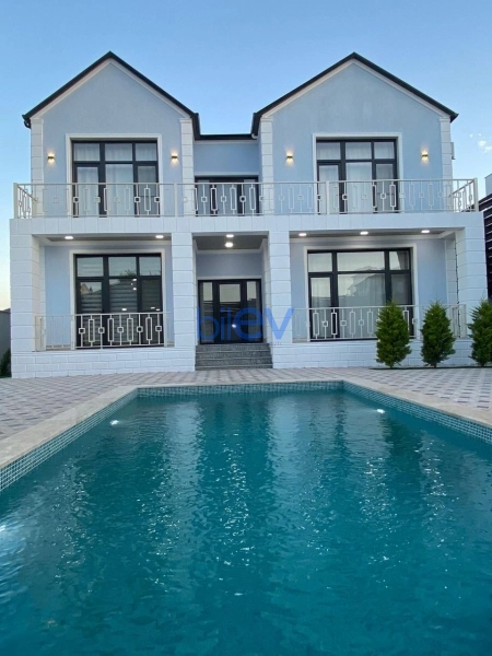 Aylıq Kirayə 4 otaqlı Bağ evi  200m², Bakı