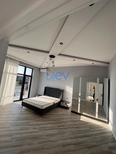 Aylıq Kirayə 5 otaqlı Bağ evi  250m², Bakı