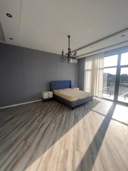 Aylıq Kirayə 5 otaqlı Bağ evi  250m², Bakı