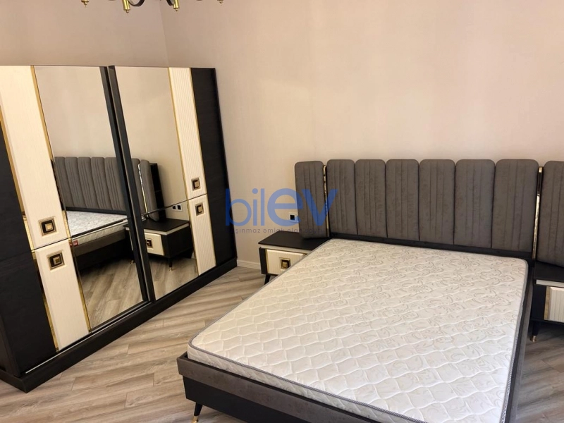 Aylıq Kirayə 5 otaqlı Bağ evi  250m², Bakı