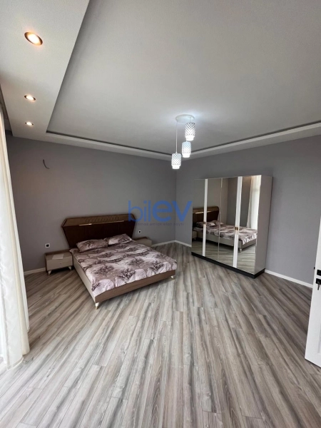 Aylıq Kirayə 4 otaqlı Bağ evi  250m², Bakı