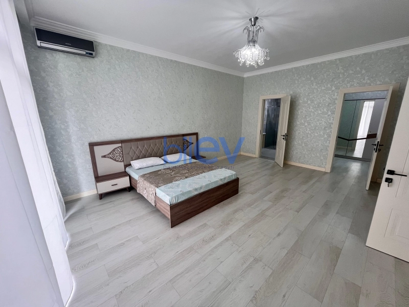 Aylıq Kirayə 5 otaqlı Bağ evi  250m², Bakı