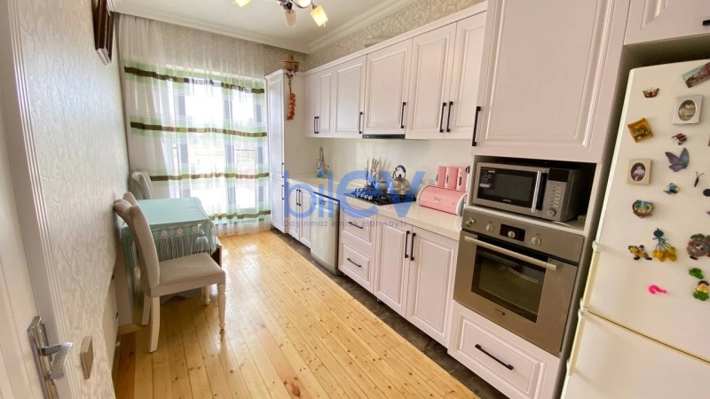 Satış 5 otaqlı Həyət evi  180m², Bakı