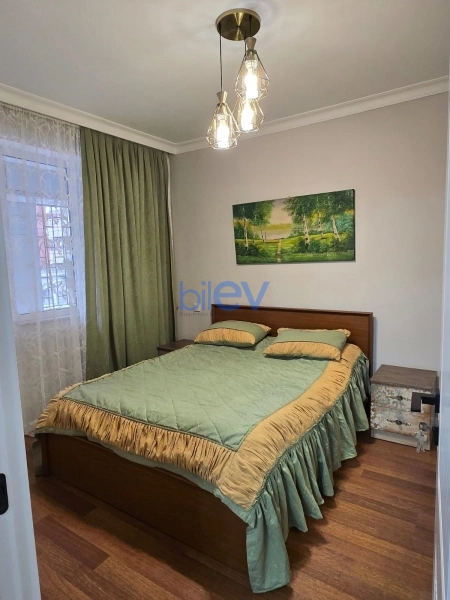 Günlük Kirayə 4 otaqlı Köhnə Tikili bina evi  110m², Bakı