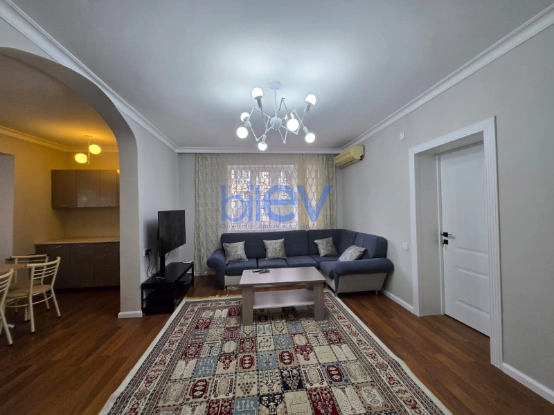 Günlük Kirayə 4 otaqlı Köhnə Tikili bina evi  110m², Bakı