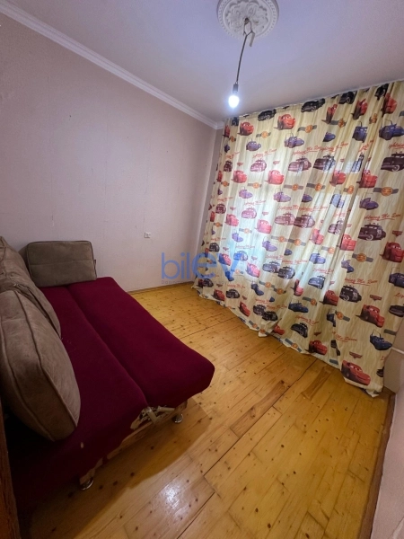 Aylıq Kirayə 3 otaqlı Köhnə Tikili bina evi  70m², Bakı
